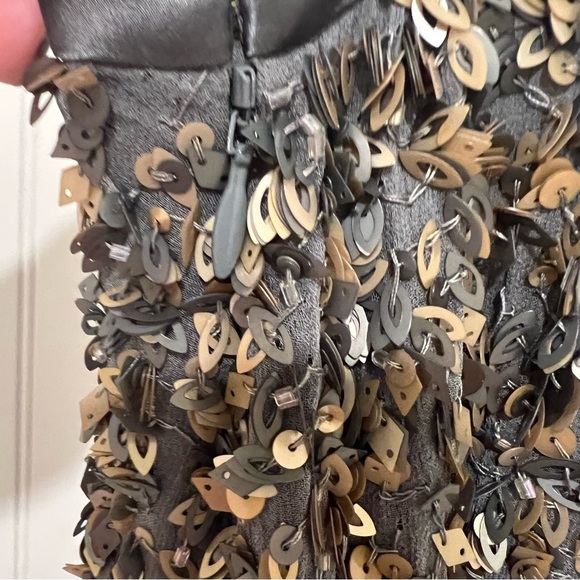 St. John Black and Gold Sequin Pencil Skirt NWT - Picture 5 of 9